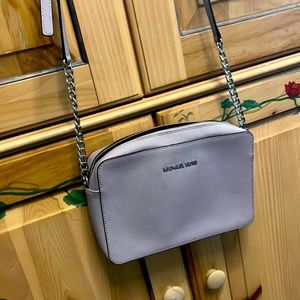 Small leather crossbody bag with partial chain strap
